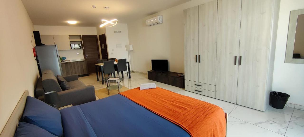Blu-M Central Qormi Exterior photo