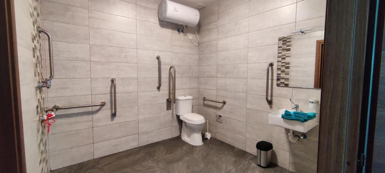 Blu-M Central Qormi Exterior photo