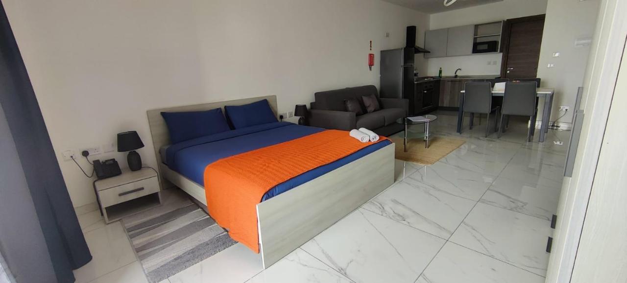 Blu-M Central Qormi Exterior photo