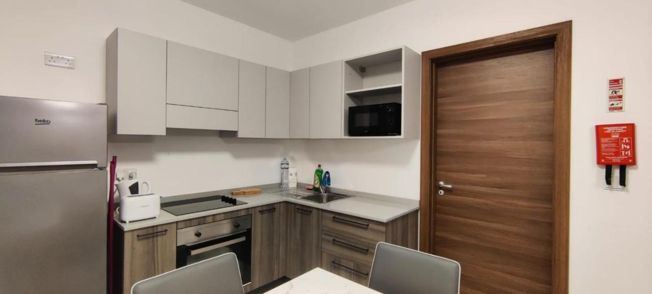 Blu-M Central Qormi Exterior photo